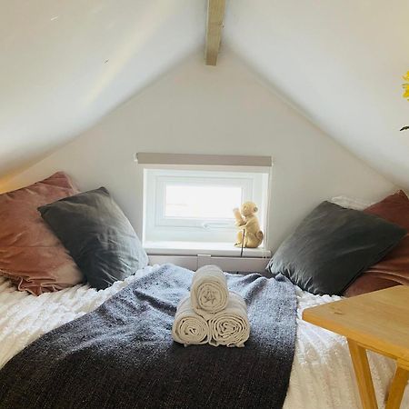 מלון איבשאם Cosy Cart Shed מראה חיצוני תמונה