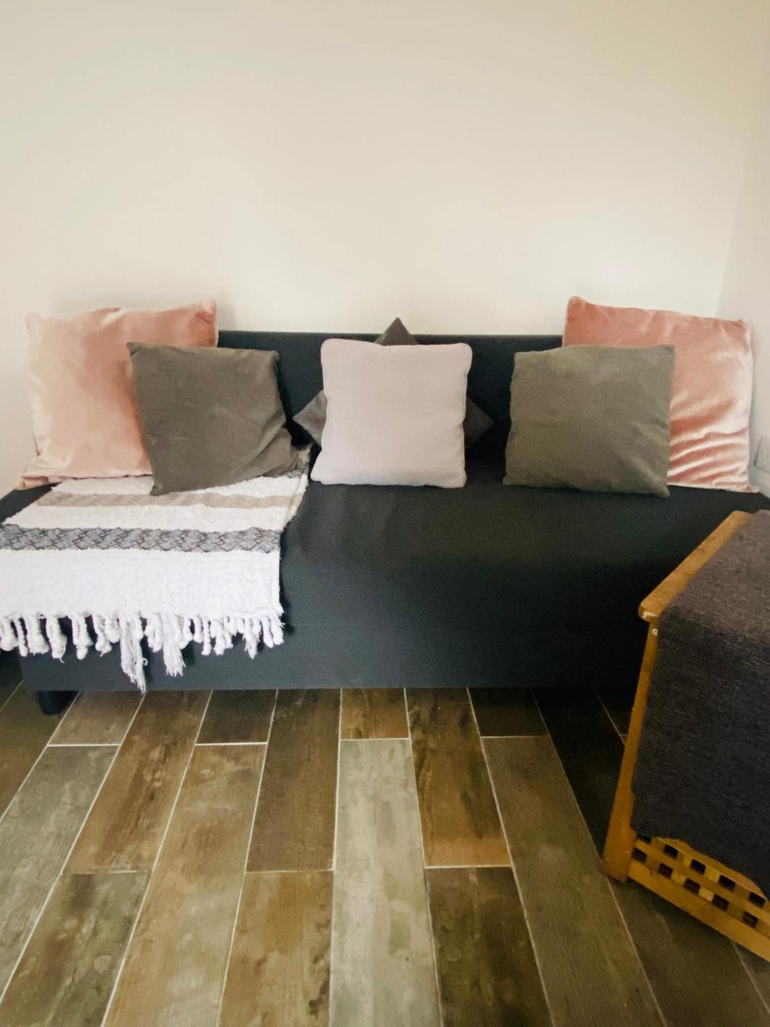 מלון איבשאם Cosy Cart Shed מראה חיצוני תמונה